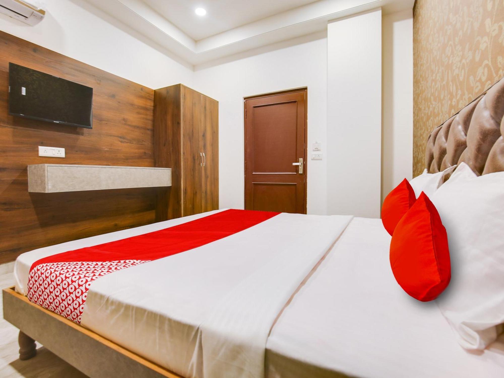 Hotel O Baran Classic Ludhiana Luaran gambar